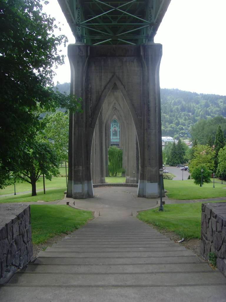 Cathedral_park_portland_under_bridge